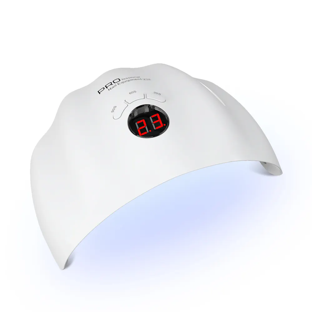 Proč byste měli investovat do nehtové lampy pro svou domácí manikúru?