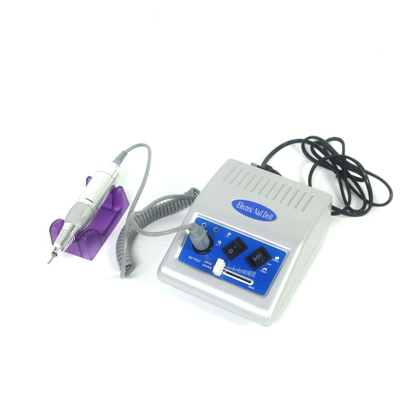 Pilník na nehty ovládaný nohou